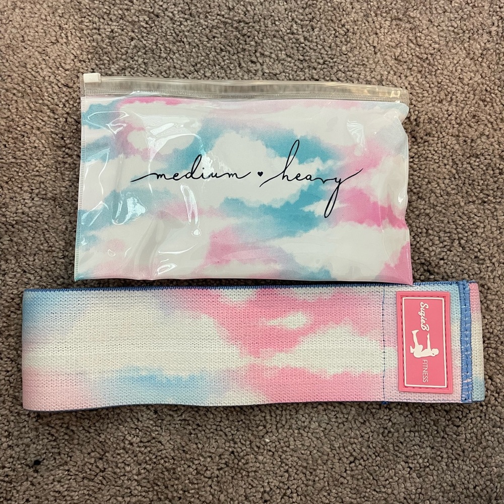 Suzie B fitness cloud color glute band